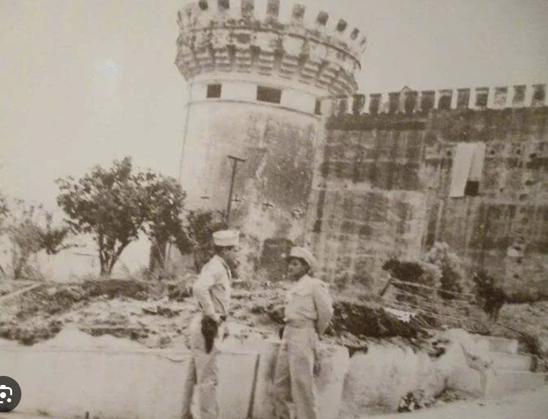 Soldiers at the Cuartel Bellavista fortress as Costa Rica abolishes its army in 1948